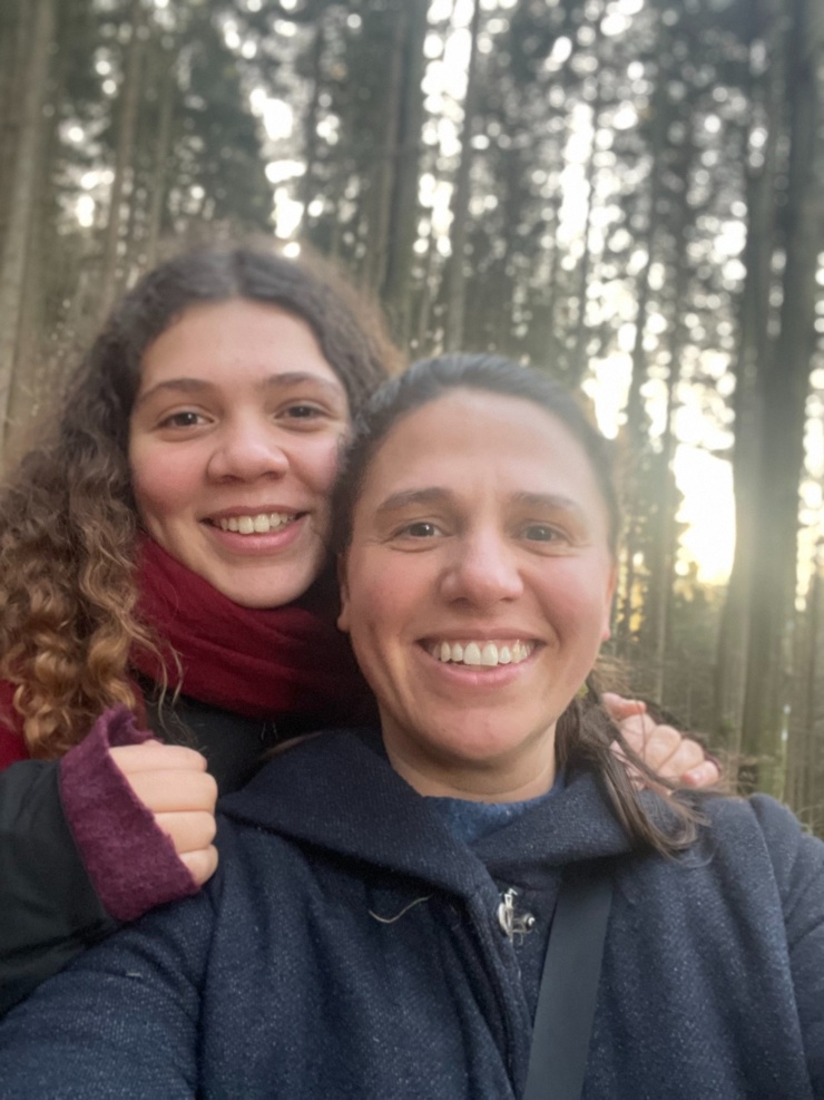 Anzeigenbild: Mama-Tochter-Gespann sucht Unterschlupf