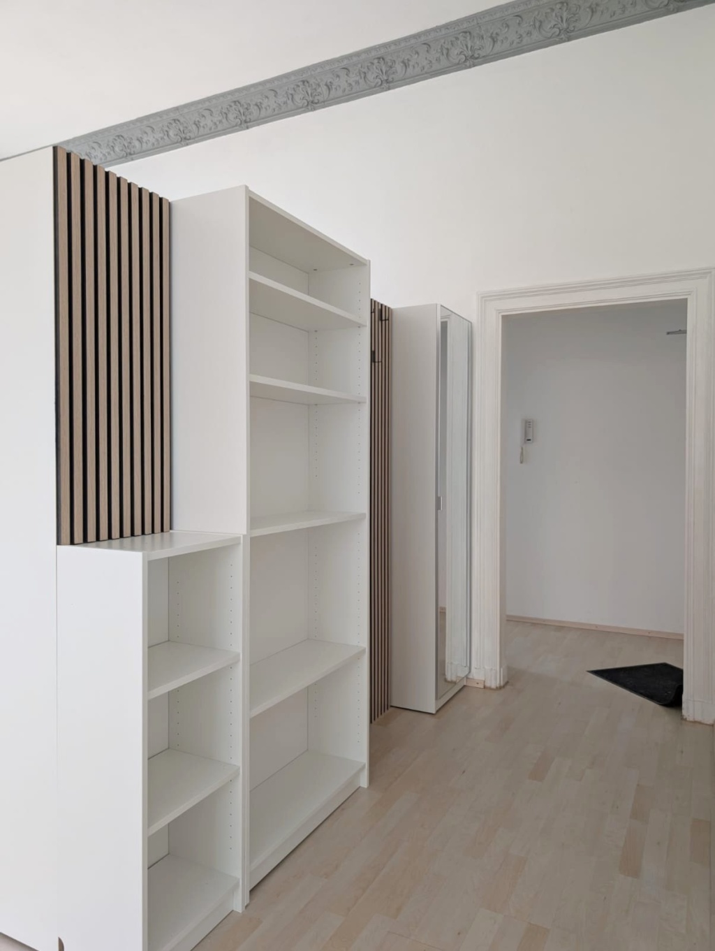 Geräumige, helle, teilmöblierte 1,5 Zimmerwohnung mit Gartenmitbenutzung