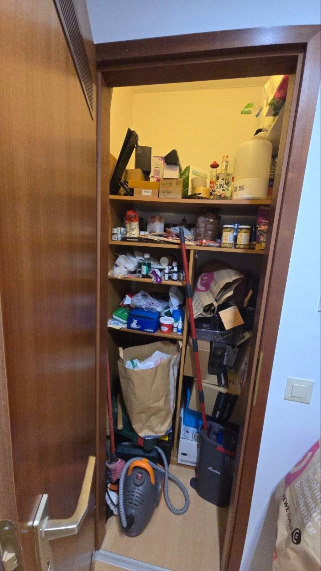 1-Zimmer-Wohnung in der Nähe des Erlangener Hauptbahnhofs für 3 Monate zur Untervermietung - Möglichkeit der Vertragsverlängerung mit dem Eigentümer – 91052 Erlangen Am Anger – Vorschaubild 16