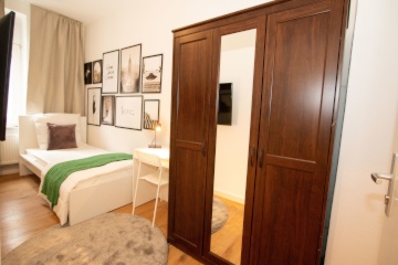 Ad image: Fully furnished living | 63065-B46-2OGZI4