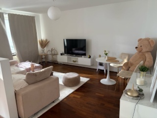 Anzeigenbild: Wohnung am Friedensplatz sucht Nachmieter