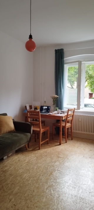 *befristet* 21.9.>03.10. Gemütliche 2-Zimmerwohnung 10min. von Park und See entfernt — photo 1