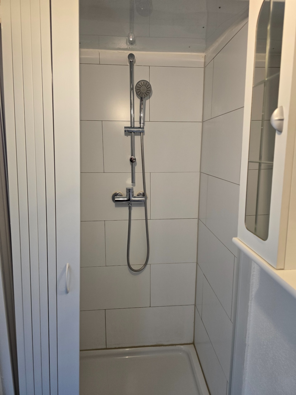 Möblierte 2-Zimmer-DG-Wohnung – 30 m2 – nur 1 Person – 23554 Lübeck St Lorenz Nord – Vorschaubild 6