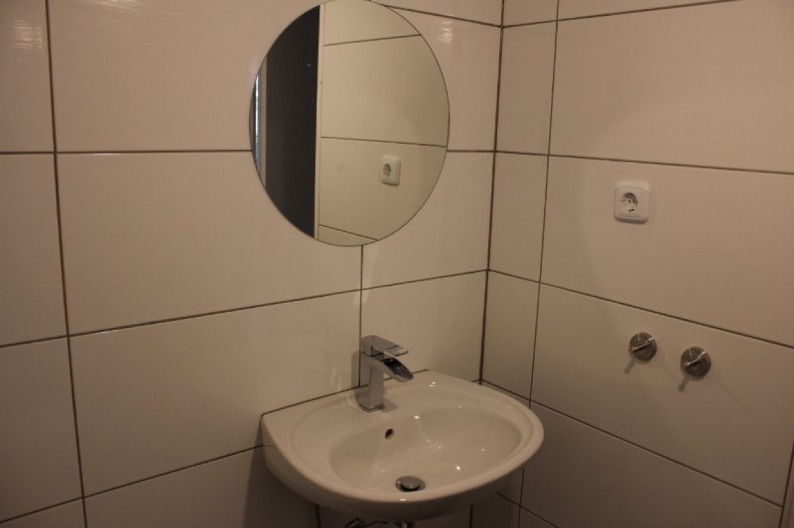Teilmöbliertes 1-Zimmer Apartment im berühmten Düsseltal – 40239 Düsseldorf Düsseltal – Vorschaubild 8