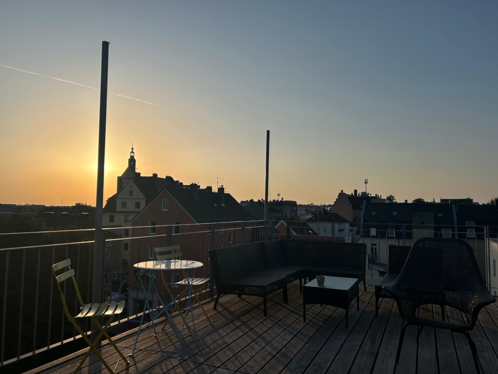 WG-Zimmer Oberhausen Pestalozzi 1 - Dachterrasse nach Absprache mit einer anderen Partei gut zu nutzen