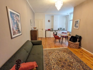 2-Zimmer-Wohnung Wedding, 3. OG, möbliert – Möbelübernahme 8.000 | Answer the questions and read it first before sending — photo 1
