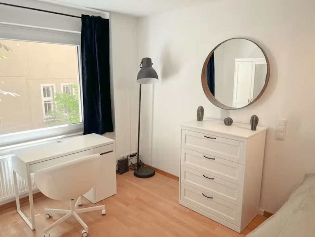 Charmantes Zimmer in der Nähe der Frankfurter Goethe-Universität – 60322 Frankfurt am Main Dornbusch – Vorschaubild 4
