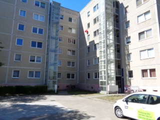 Ad image: Komfortable Wohnung in Hohenstücken: Aufzug, Balkon und Badewanne inklusive