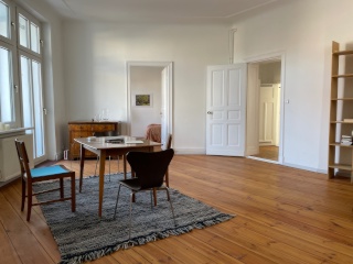 Helle und ruhige Altbau Wohnung in Berlin Neukölln — photo 1