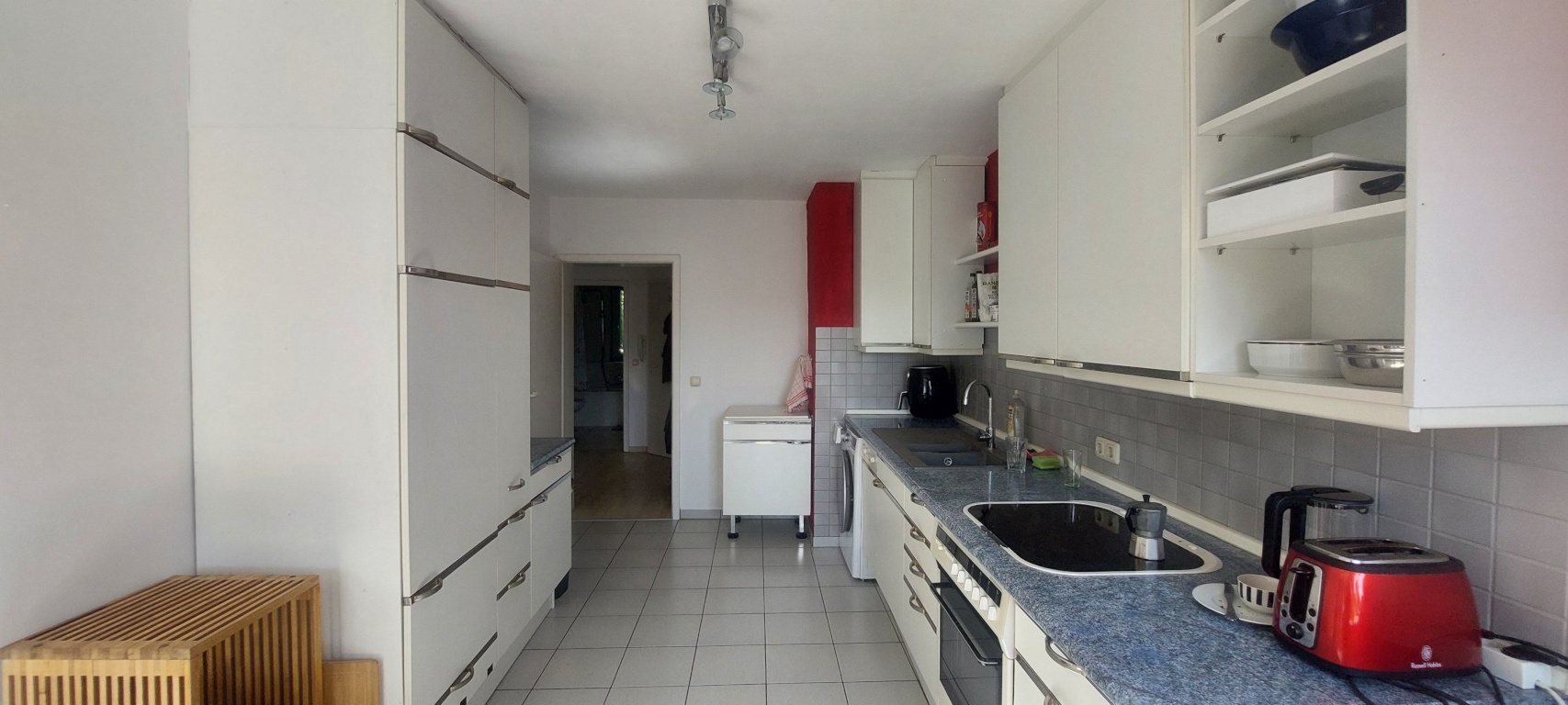 Feb + März Zwischenmiete möbeliert: Helle große ruhige zentrale 2zi Wohnung – 93049 Regensburg Westenviertel – Vorschaubild 6