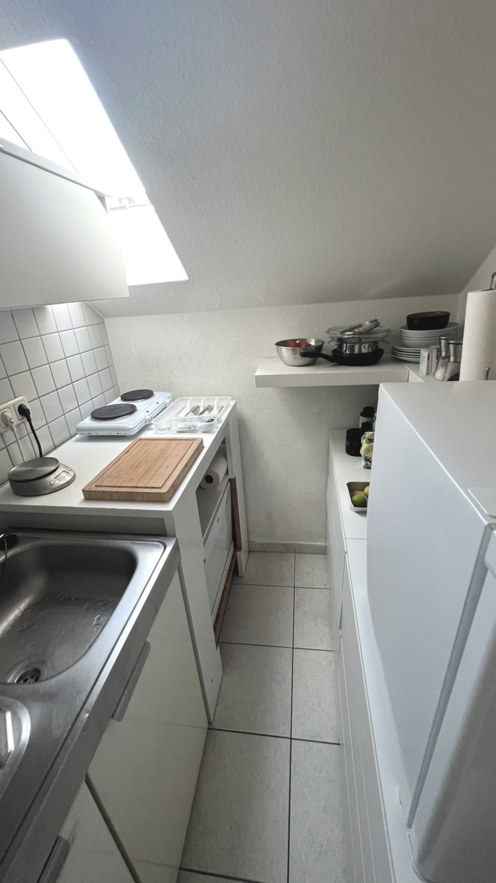 ANFRAGESTOPP – schöne Einzimmerwohnung in Jena – direkt am Wenigenjenaer Ufer – Ortsteil Wenigenjena (Jena-Ost) – ruhige und idyllische Lage – zentrumsnah – modern möbliert – 7749 Jena Jena-Ost – Vorschaubild 9