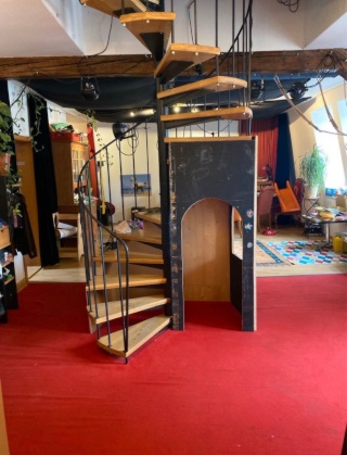 Anzeigenbild: 4 Zimmer geräumige Loft-Maisonette in Halles Innenstadt