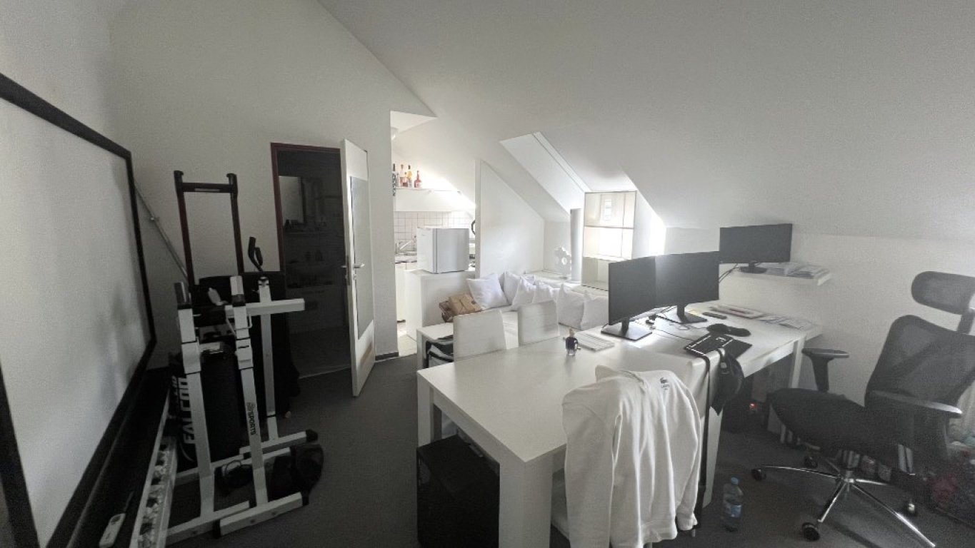ANFRAGESTOPP – schöne Einzimmerwohnung in Jena – direkt am Wenigenjenaer Ufer – Ortsteil Wenigenjena (Jena-Ost) – ruhige und idyllische Lage – zentrumsnah – modern möbliert