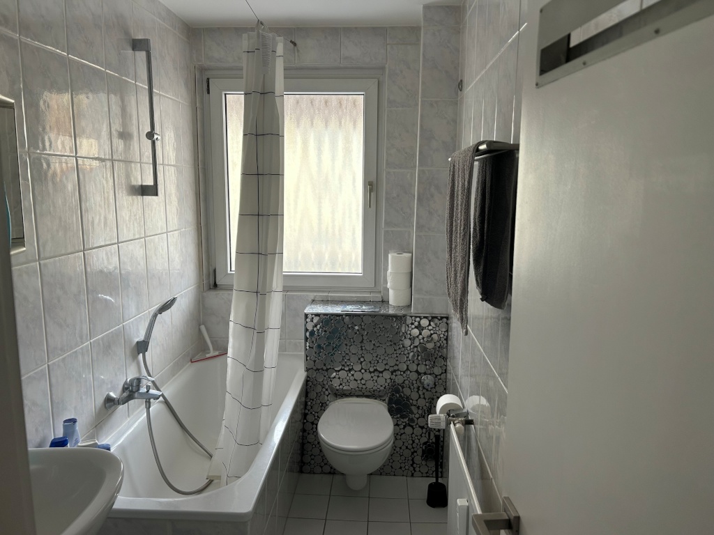 Vollmöbliert & all-inclusive: 1-Zimmer-Wohnung Innenstadt – furnished studio, Dec 2026–Sept 2027 – 60311 Frankfurt am Main Innenstadt – Vorschaubild 7