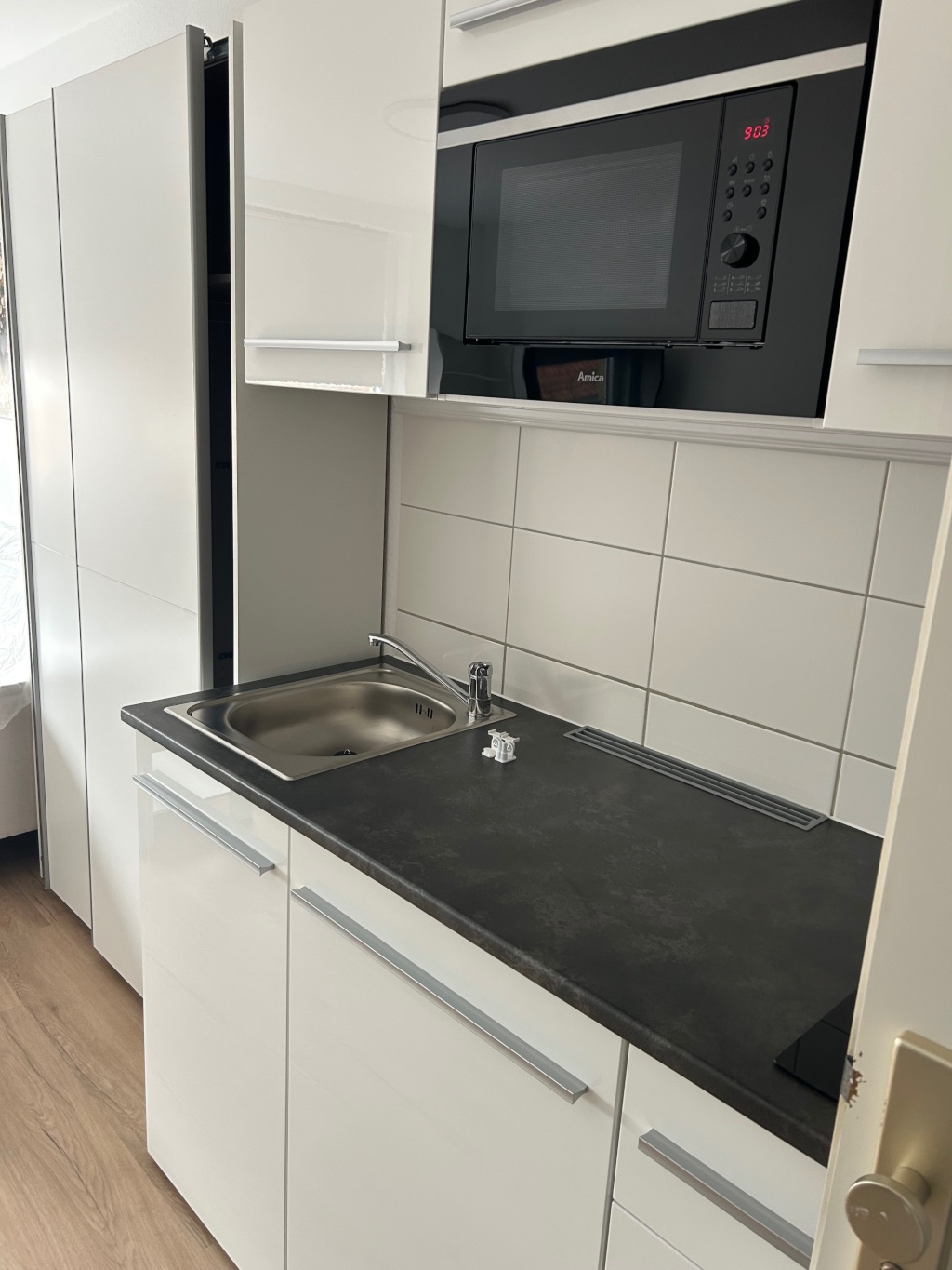 Möbliertes Premium-Appartement in Top-Lage – 91052 Erlangen Zentrum – Vorschaubild 4