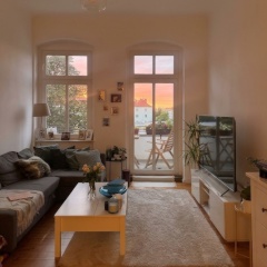 Furnished 2-room last floor Altbau with balcony & home office | 3-month sublet — photo 1