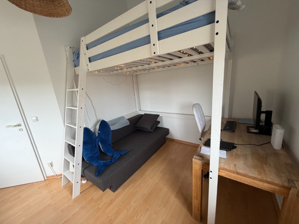 3 Raumwohnung mit Terrasse und Stellplatz - Möbliert und - bis Juni 2027
