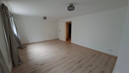 Imagen del anuncio: WG Auflösung: EG-Zimmer in Moderner Souterrain Wohnung, Kölner Villen-Viertel