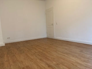 Anzeigenbild: Large 18 m2 room in freshly renovated 3-person flat share - Stuttgart Ost