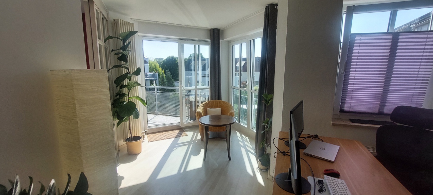 Feb + März Zwischenmiete möbeliert: Helle große ruhige zentrale 2zi Wohnung