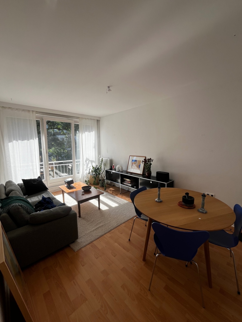 Teilmöblierte 2-Zimmer Wohnung – 20099 Hamburg St. Georg – Vorschaubild 3