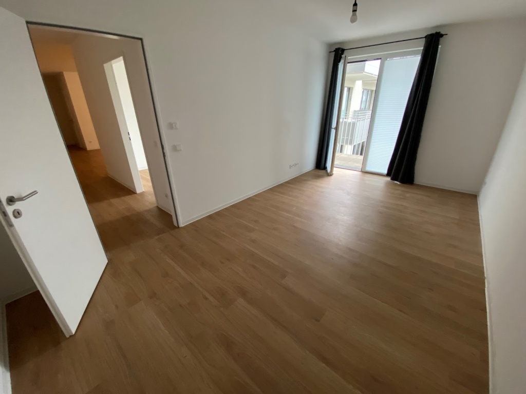 Wohnung Friedrichsfelde Rhinstr. 143 B - Raum 3 mit Balkonzugang