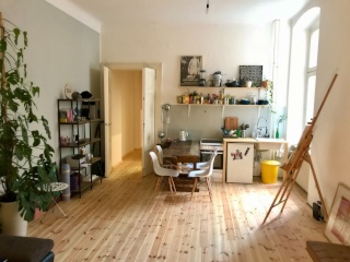 Möblierte 2-Zimmer-Altbauwohnung in Mitte/Tiergarten — photo 1