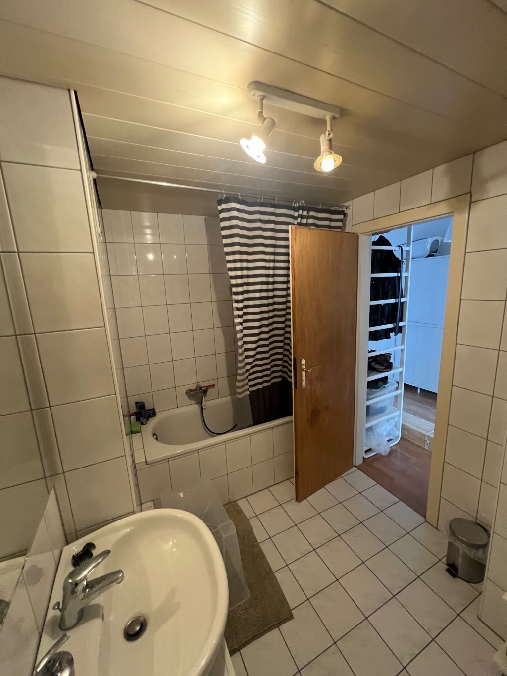 2 Zimmer Wohnung in Top Lage – 40225 Düsseldorf Bilk – Vorschaubild 3