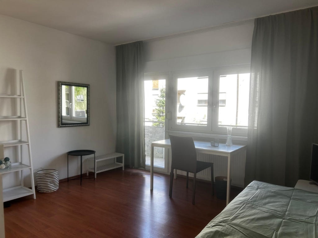 Apartamento Neckarstadt Gartenfeldstraße 51 - Zimmer 1 mit Balkon