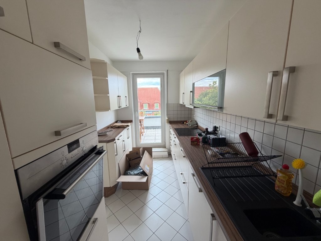 3 Raumwohnung mit Terrasse und Stellplatz - Möbliert und - bis Juni 2027 – 1277 Dresden Blasewitz – Vorschaubild 3