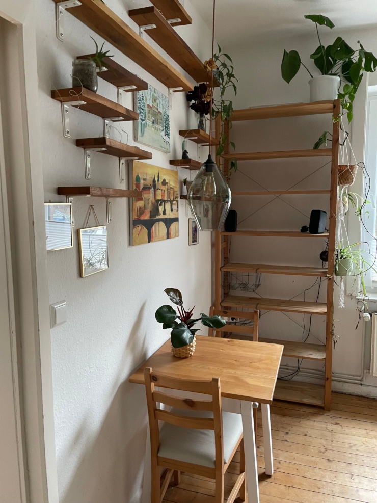 teilmöblierte 2-Zimmer-Wohnung zur Untermiete an Studis