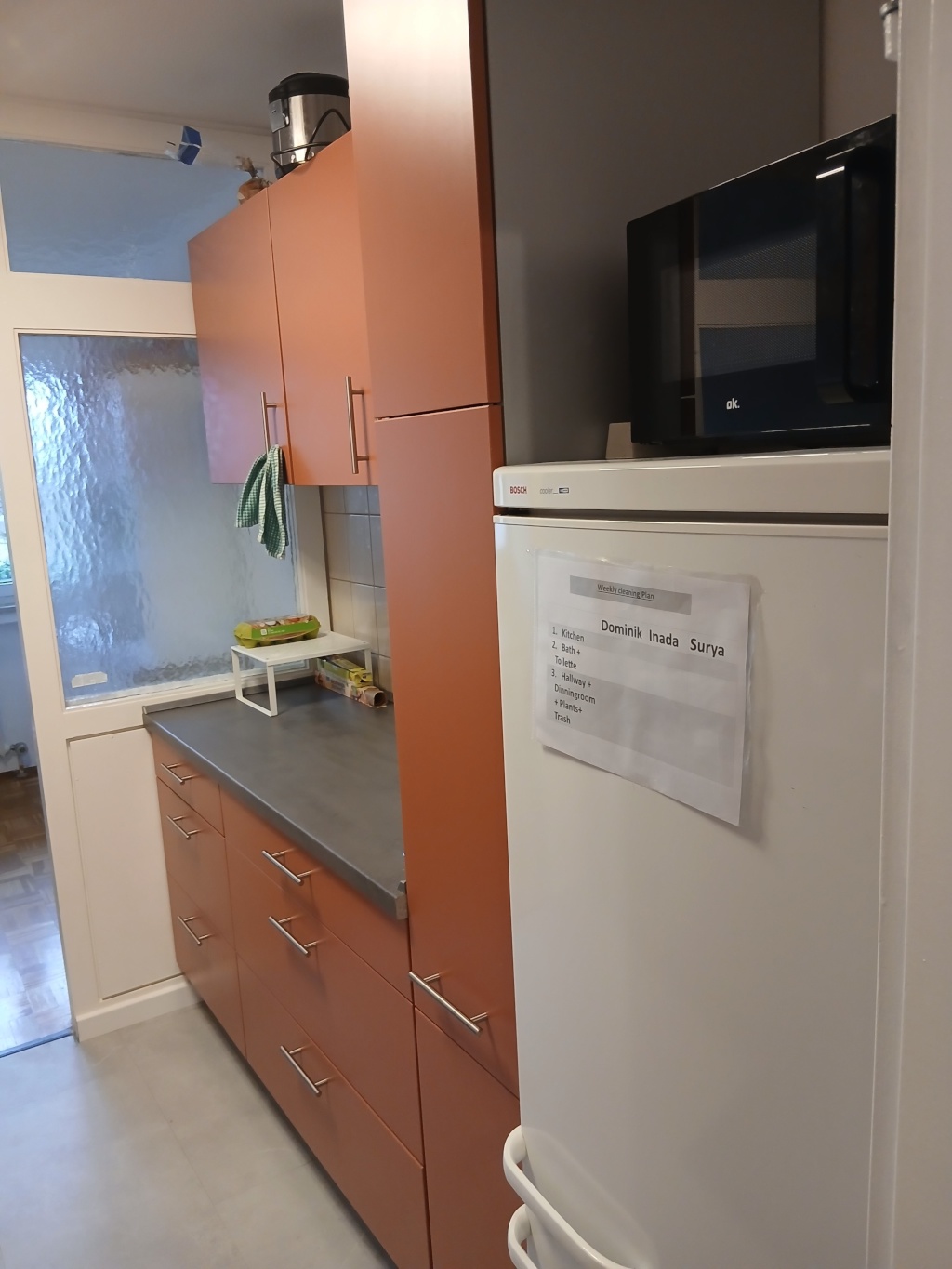 WG-Zimmer Universitätsviertel Lilienthalstraße 21 - ... und genug Stauraum für Vorräte :)