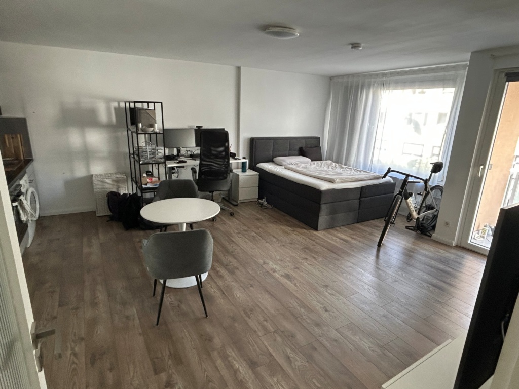 Vollmöbliert & all-inclusive: 1-Zimmer-Wohnung Innenstadt – furnished studio, Dec 2026–Sept 2027 – 60311 Frankfurt am Main Innenstadt – Vorschaubild 2