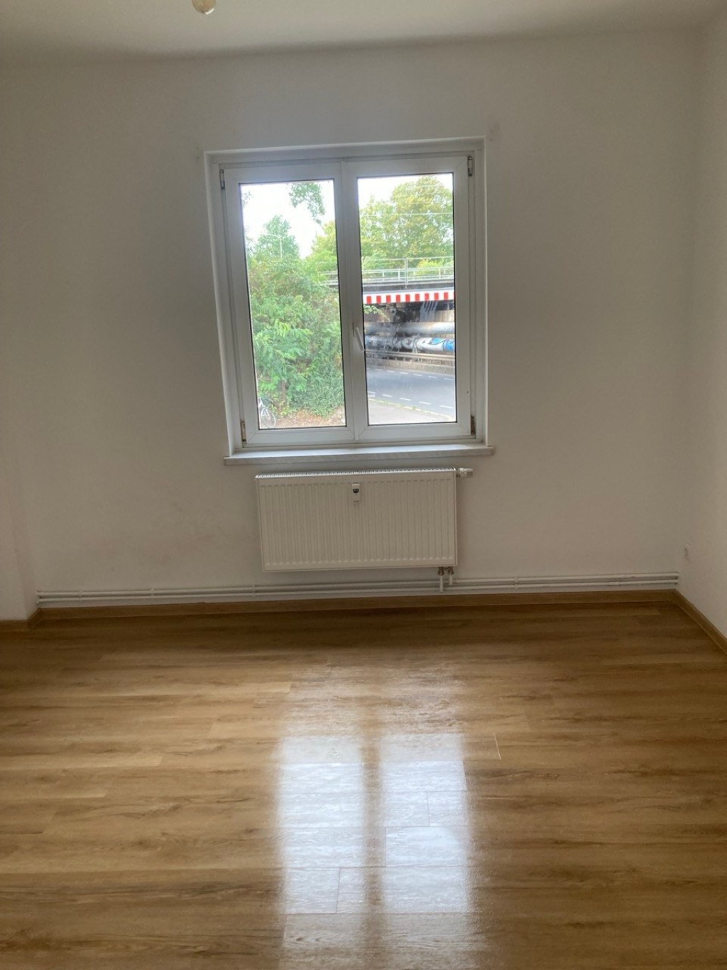 Helle 114 m2 Wohnung mit 5 Zimmern, offener Wohnküche & 2 Bädern in Leipzig – 4328 Leipzig Sellerhausen-Stünz – Vorschaubild 5
