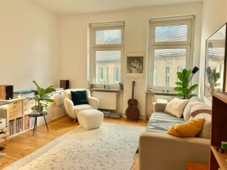 Helle 2-Zimmer Wohnung in Neukölln / Bright 2-room apartment in Neukölln — photo 1