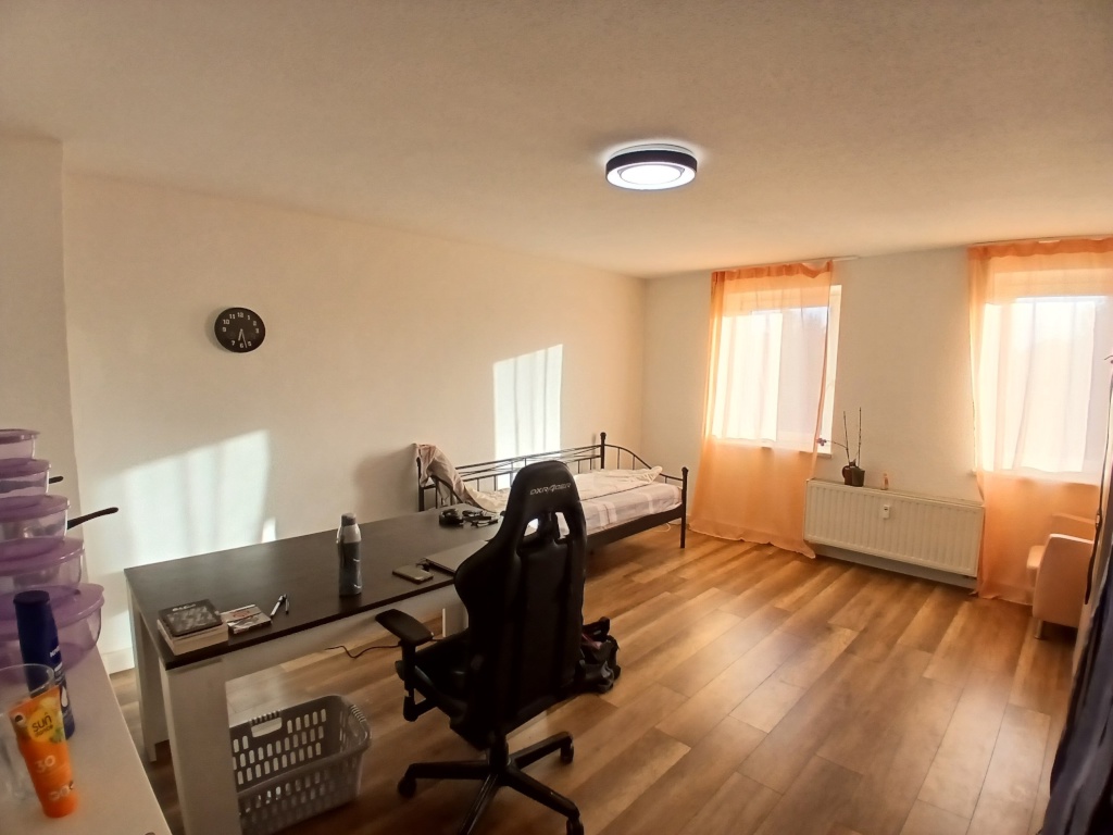 WG-Zimmer Sachsen - Limbach-Oberfrohna Chemnitzer Str. 15 - Big room