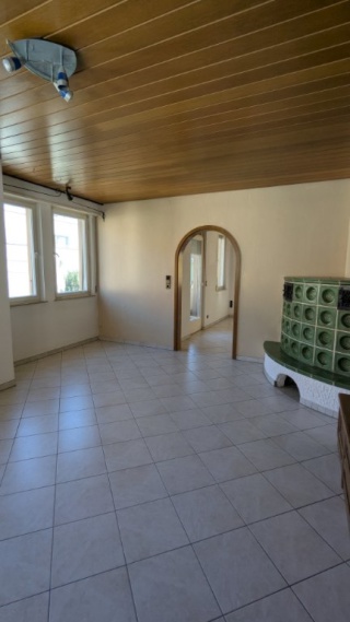 Anzeigenbild: Helle 4-Zimmer-Wohnung (100 m2) mit großem Garten in Stuttgart-Hedelfingen