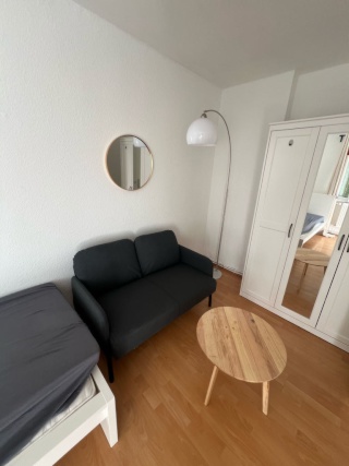 Anzeigenbild: Toplage Westpark - möbliertes WG-Zimmer für Studentin / Azubi !