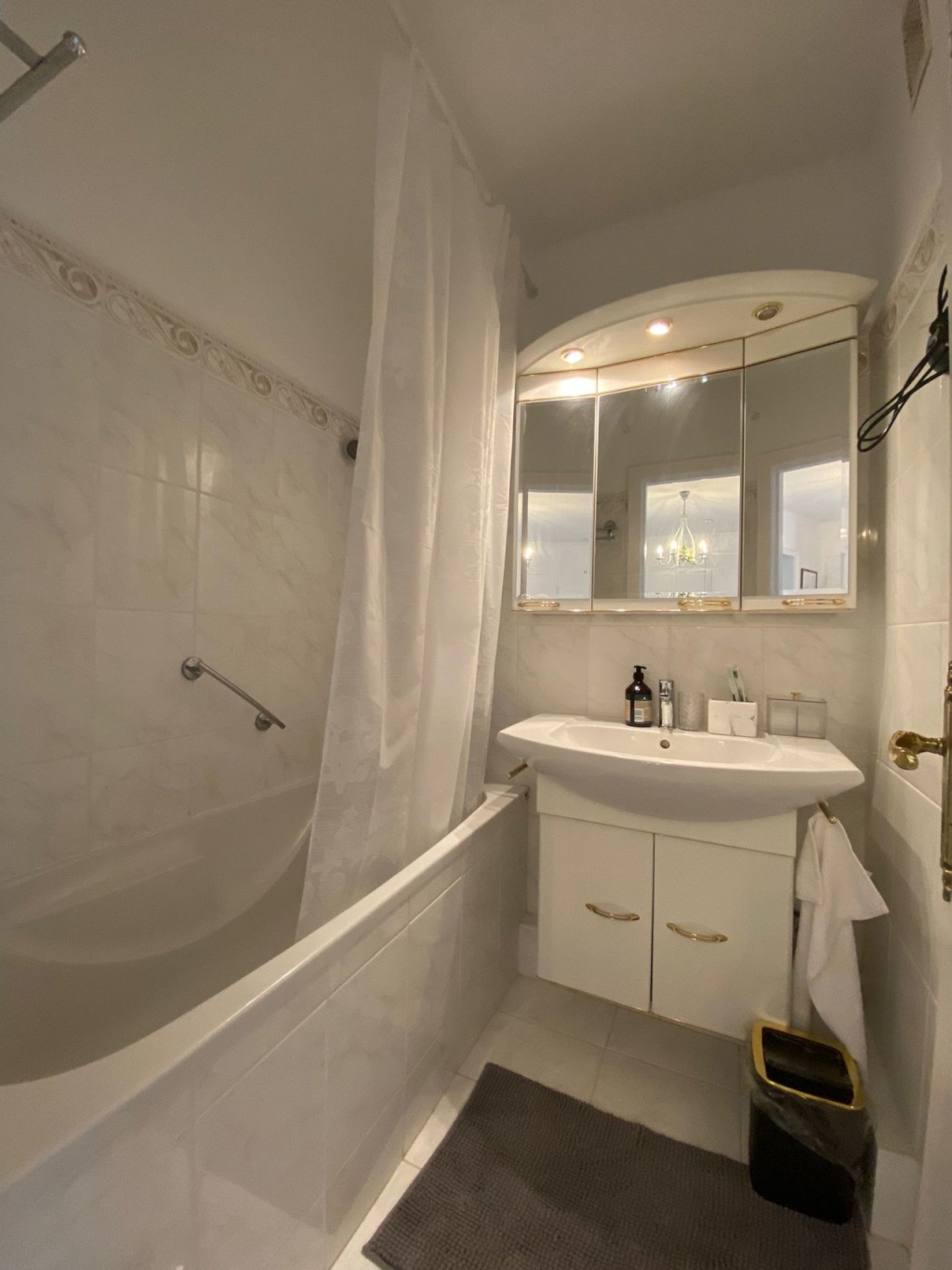 Ruhiges und schickes Studio Apartment im Zentrum von Wandsbek – 22179 Hamburg Bramfeld – Vorschaubild 3