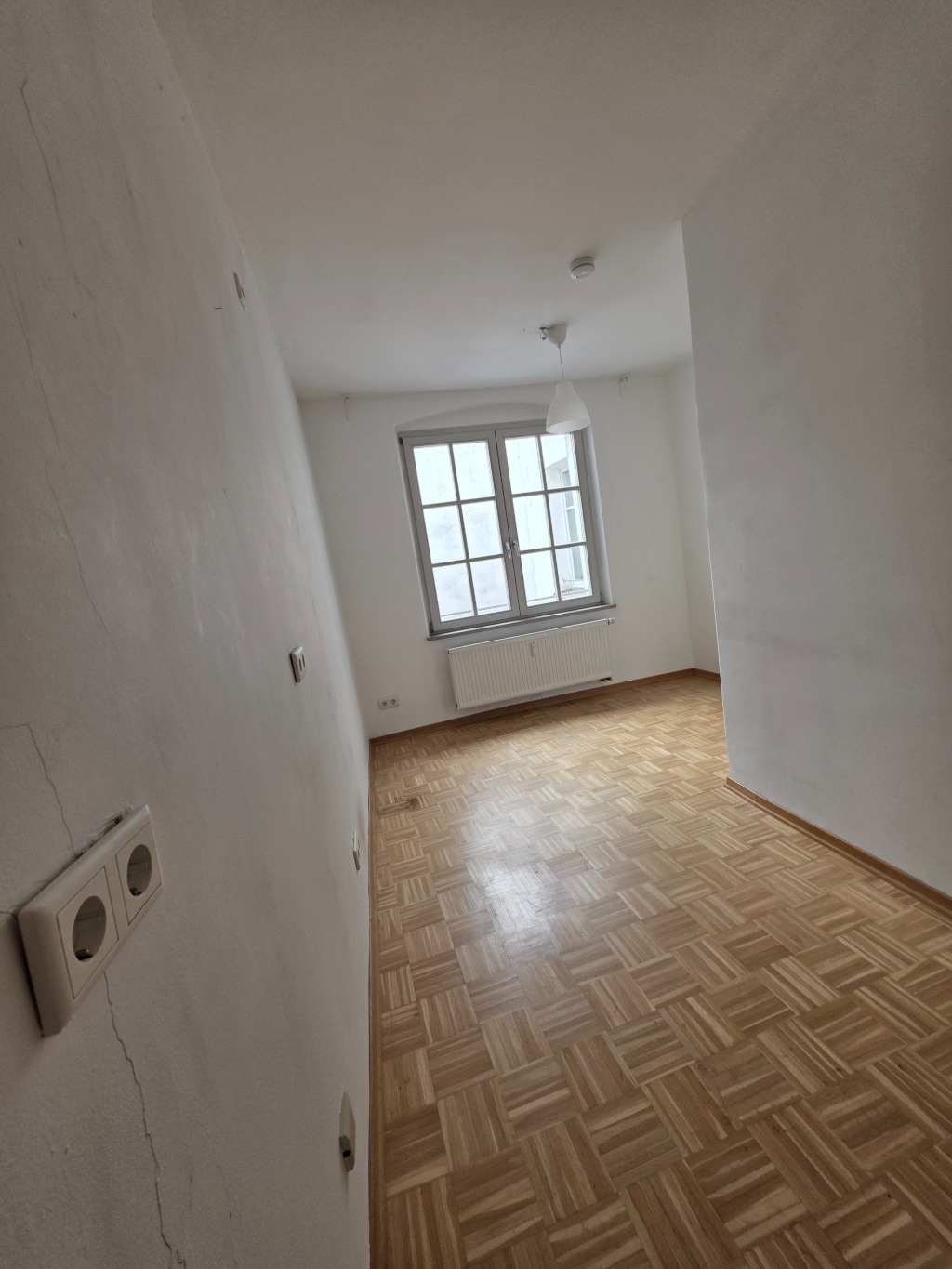 WG-geeignete 5-Zimmer Wohnung mit Einbauküche, großem Balkon und 2 Bädern – 93047 Regensburg Bayern - Regensburg – Vorschaubild 7