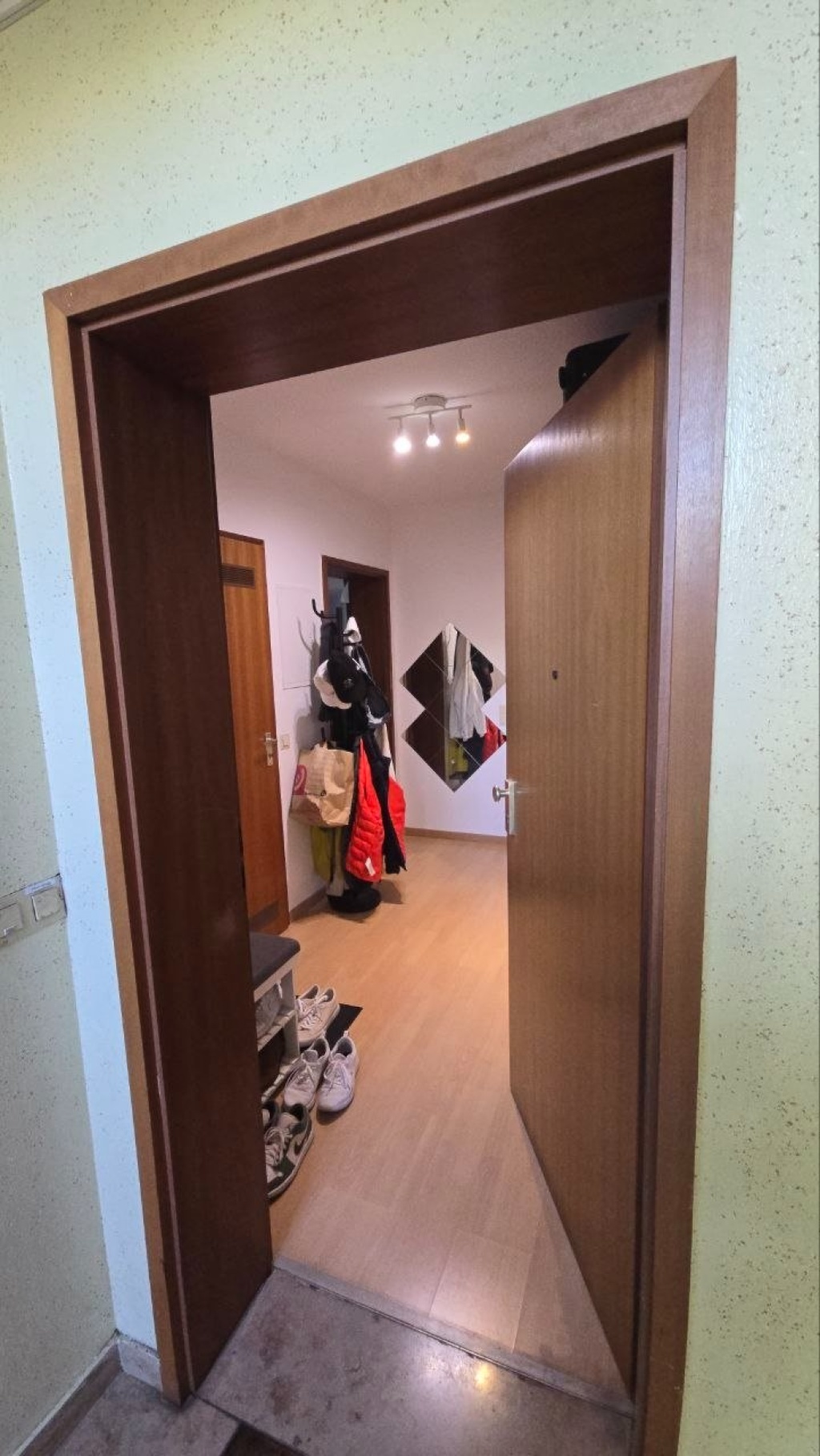 1-Zimmer-Wohnung in der Nähe des Erlangener Hauptbahnhofs für 3 Monate zur Untervermietung - Möglichkeit der Vertragsverlängerung mit dem Eigentümer – 91052 Erlangen Am Anger – Vorschaubild 12