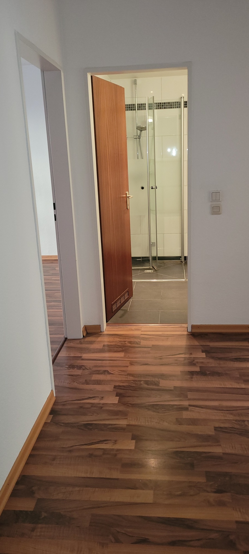 Sanierte und renovierte 2-Zimmer - Wohnung mit Loggia im Erdgeschoss – 40477 Düsseldorf Pempelfort – Vorschaubild 6