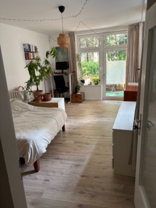 Ruhige 3-Zimmer-Wohnung, Wohnen auf Zeit (3 Months - READ TEXT) — photo 1