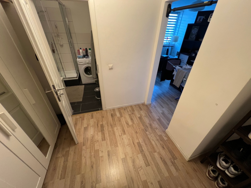 Helle 1,5-Zimmer-Wohnung in zentraler Lage von Düsseldorf – 40210 Düsseldorf Stadtmitte – Vorschaubild 3