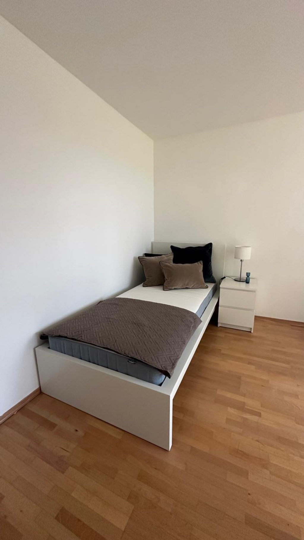 Gemütliches Gartengeschoss-Apartment in begehrter Lage von Düsseldorf-Pempelfort – 40477 Düsseldorf Pempelfort – Vorschaubild 2