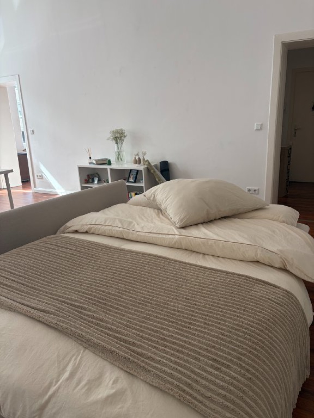 Möbilierte 65qm Wohnung im Zentrum Düsseldorf | Untermiete Dezember Januar – 40210 Düsseldorf Stadtmitte – Vorschaubild 12