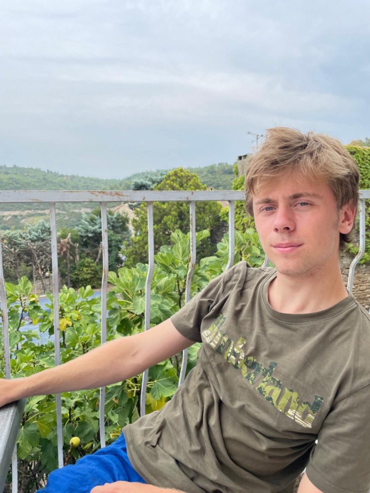 Anzeigenbild: Geographie-Student (20) sucht WG-Zimmer in Bonn