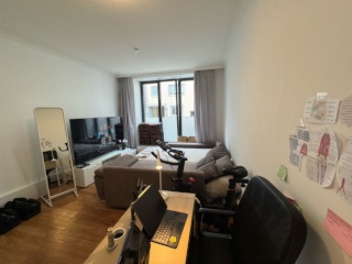Riesiges WG-Zimmer (30m2) mitten im Zentrum -650 € 100% All-inklusive (Rundfunk, Internet, Strom..)