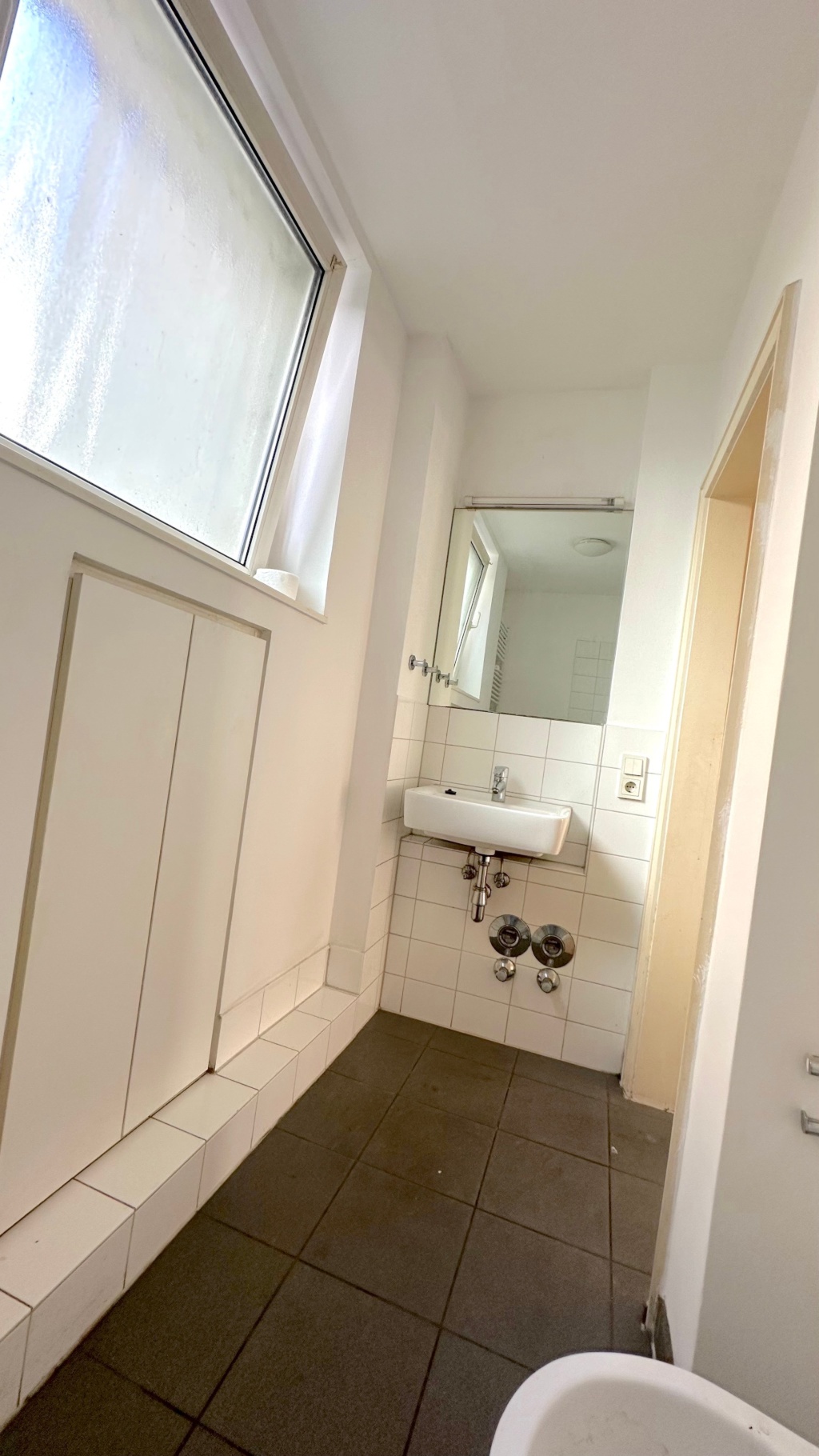 Apartment mit super ÖPNV-Anbindung – 40215 Düsseldorf Düsseldorf – Vorschaubild 2
