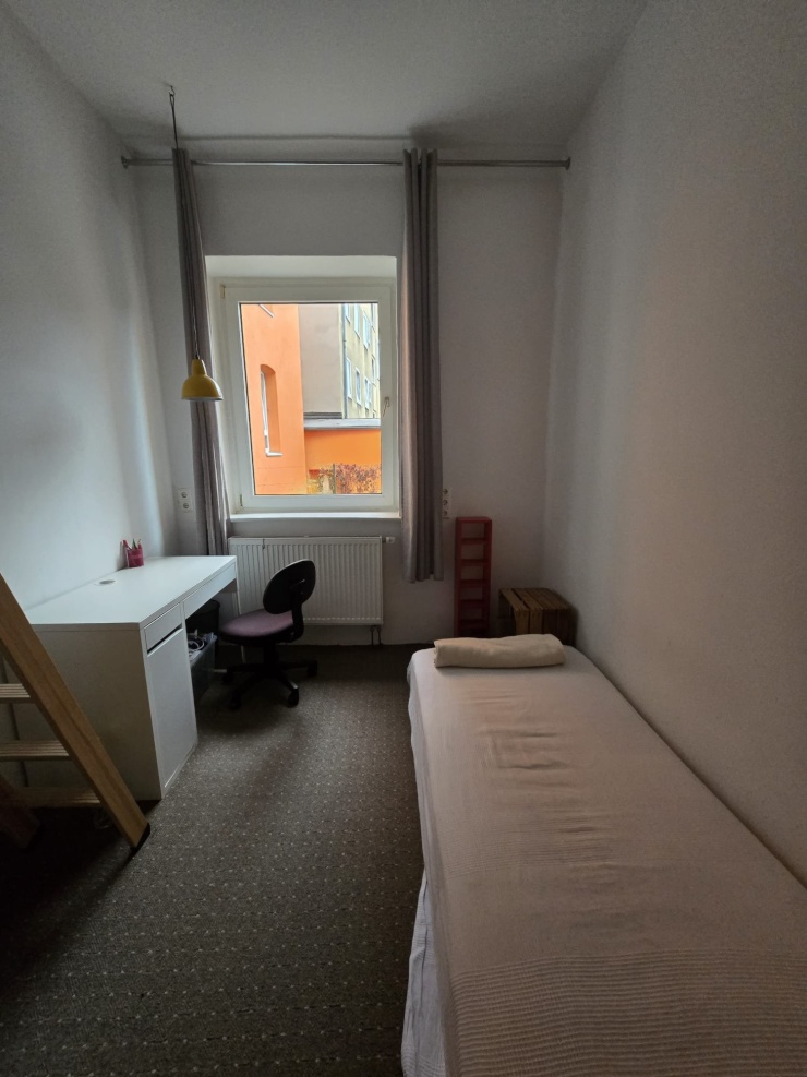 Zimmer in Hannover-Linden für eine Frau – langfristig (ab 1. Oktober 2026)*